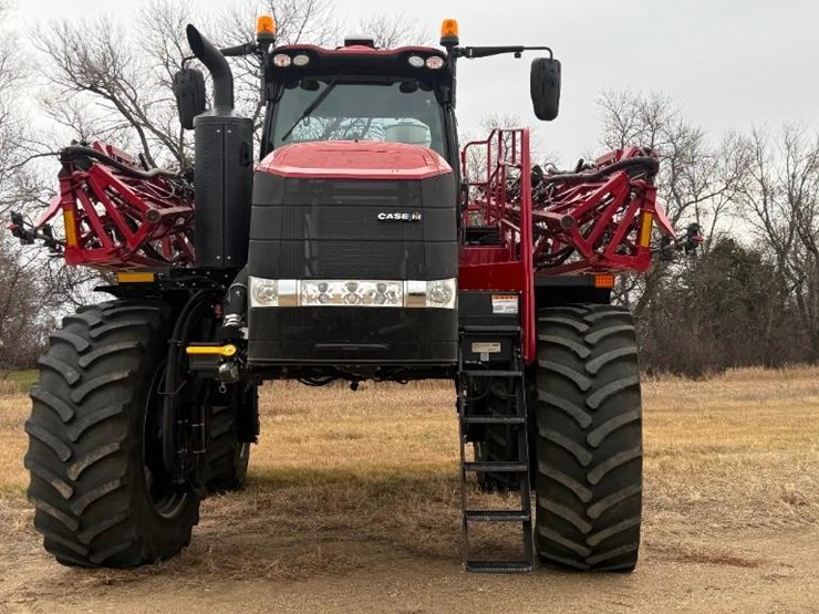 2024-case-ih-trident-5550-image-3