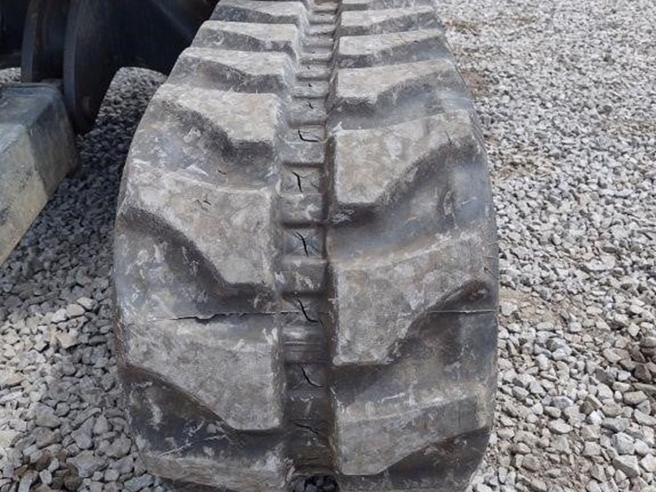 2021-deere-35g-image-16