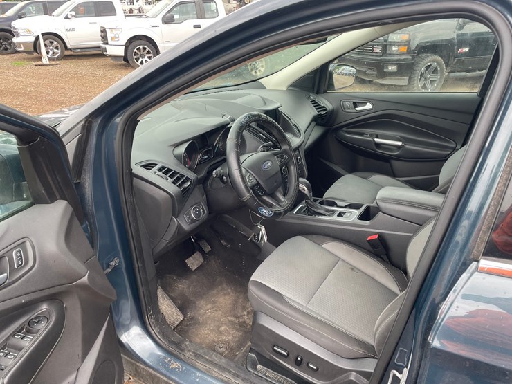 2019-ford-escape-image-16