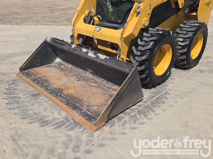 2019-caterpillar-226d-image-13