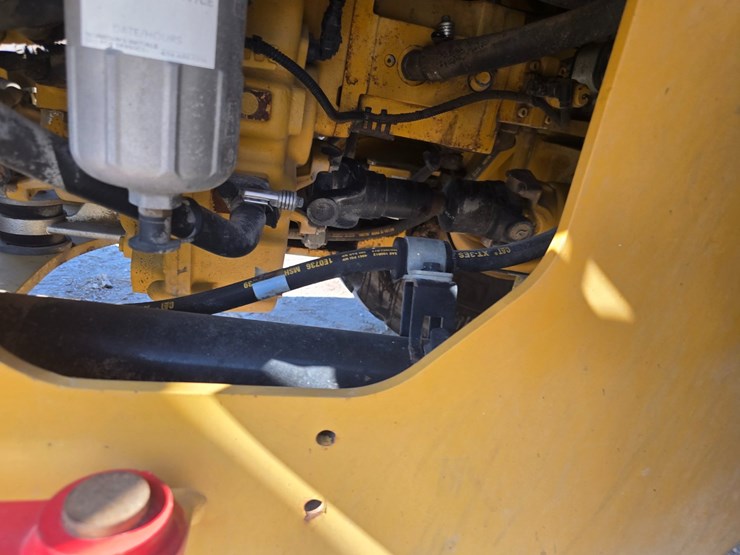 2016-caterpillar-930m-image-41