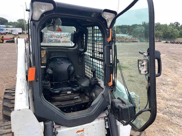 #1061-•-2017-bobcat-s630-skid-steer-image-10