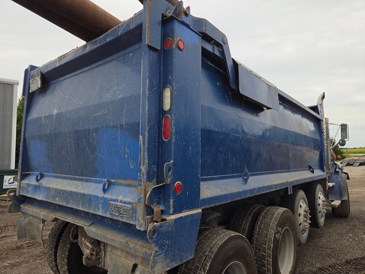 2002-sterling-l9500-image-21