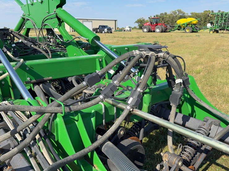 john-deere-1890-image-10