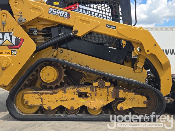 2023-caterpillar-259d3-image-12