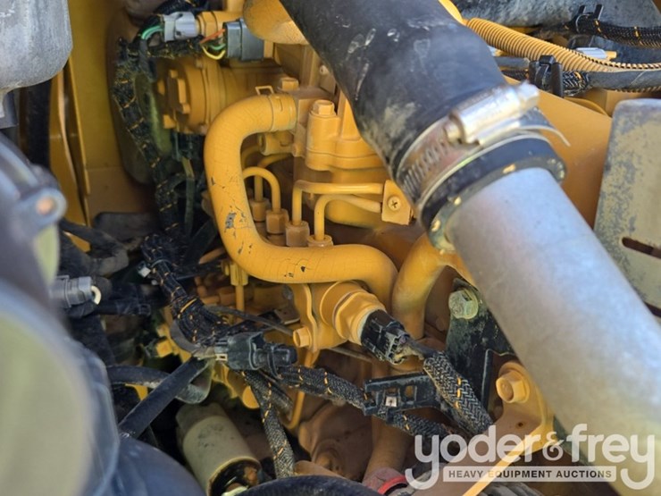 2023-caterpillar-259d3-image-35