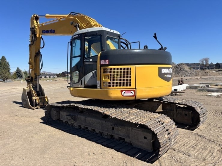 komatsu-pc228us-lc-3e0-image-3