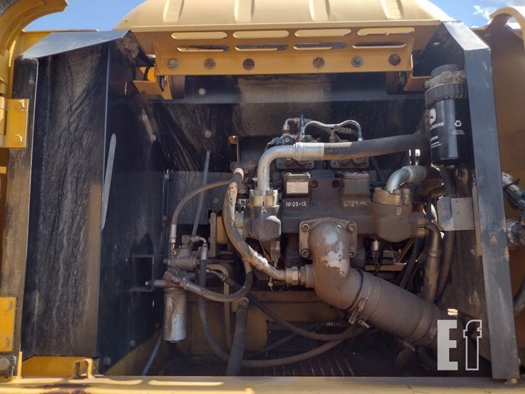 deere-270c-lc-image-31