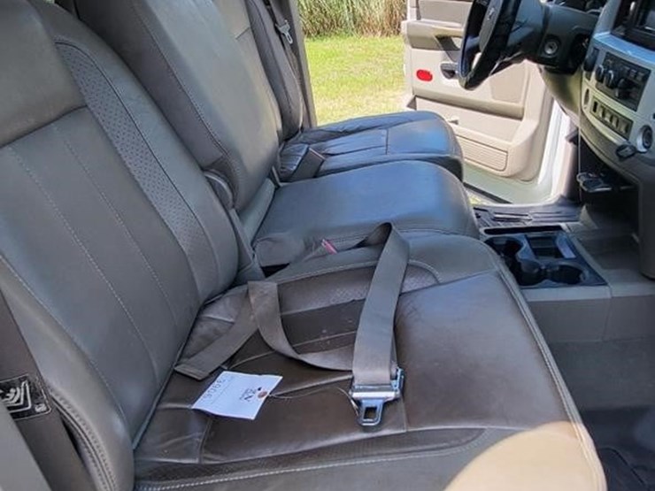 2008-dodge-2500-image-13