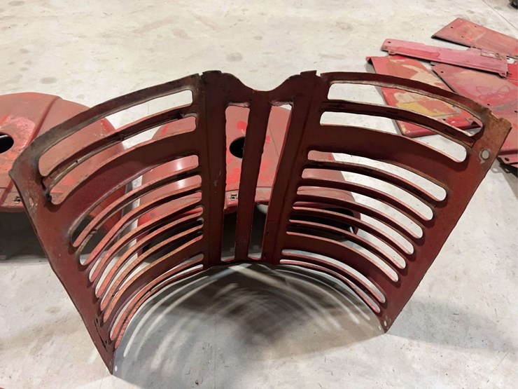 (2)-grilles-and-nose-pieces-for-a-300-or-350-farmall-tractors-image-10