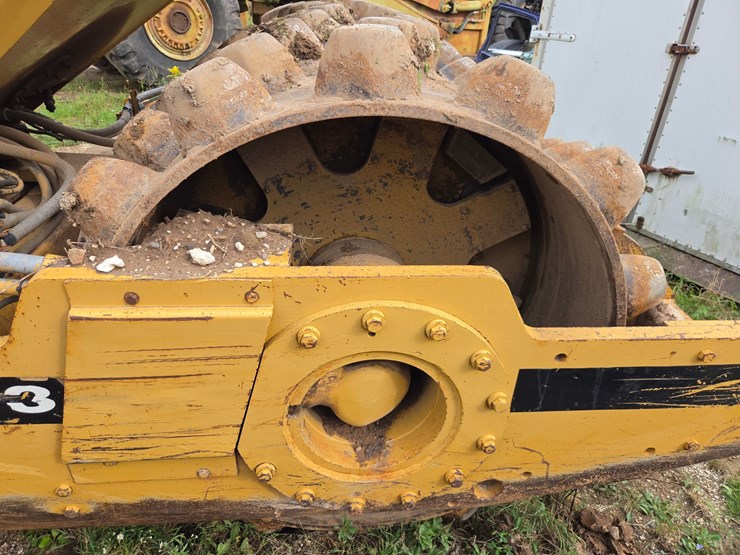 caterpillar-cp-553-image-14