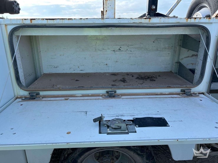 2018-ford-f350-image-40