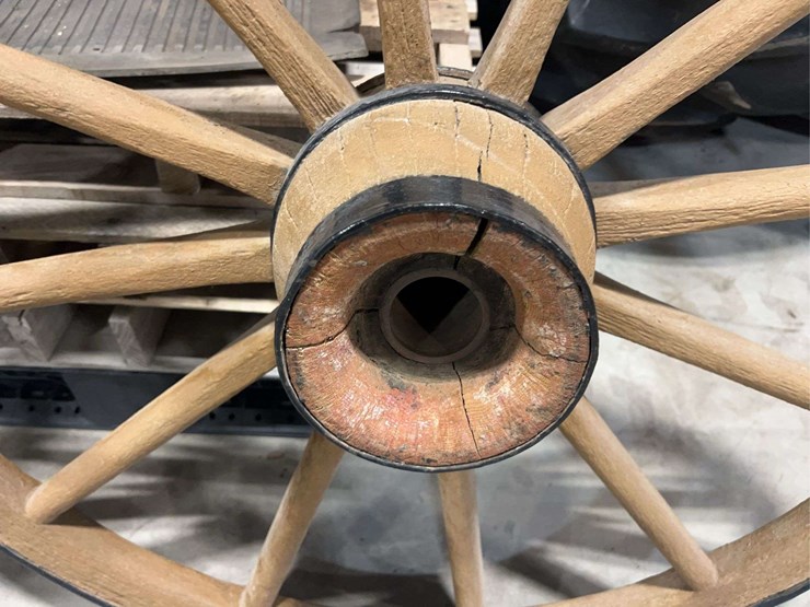 (4)-wooden-wagon-wheels-image-18