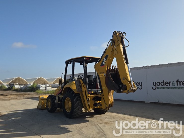 2019-caterpillar-420f2-image-3