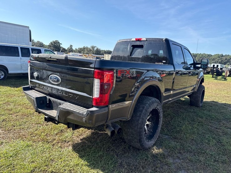 2017-ford-f250-king-ranch-image-4
