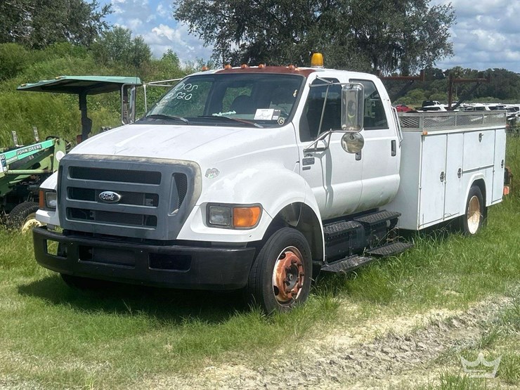 2016-ford-f650-image-1