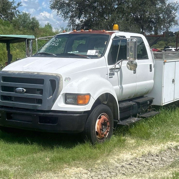 2016 FORD F650