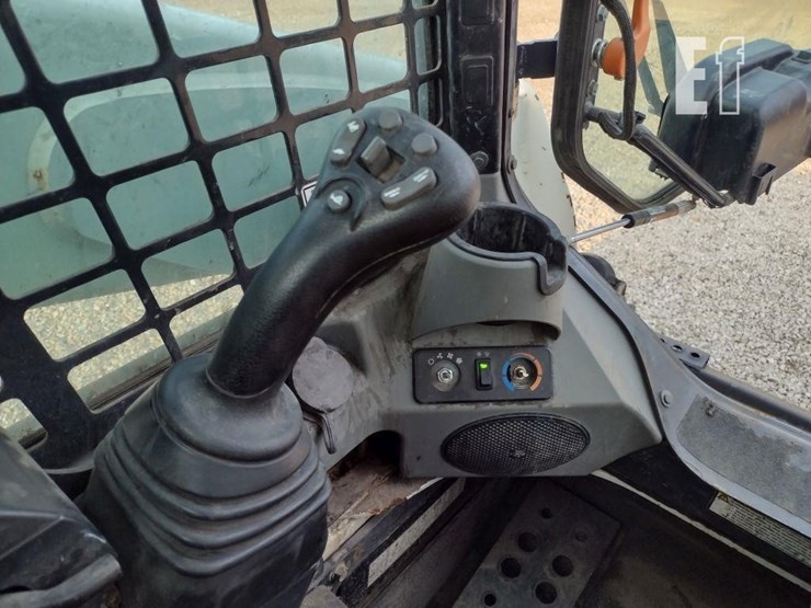 2020-bobcat-t770-image-10