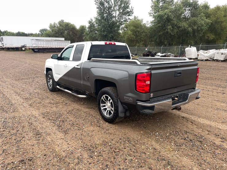 2015-chevrolet-1500-image-4
