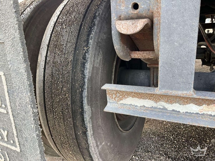 2010-axle-end-dump-image-8