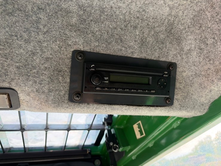 2015-deere-853m-image-42