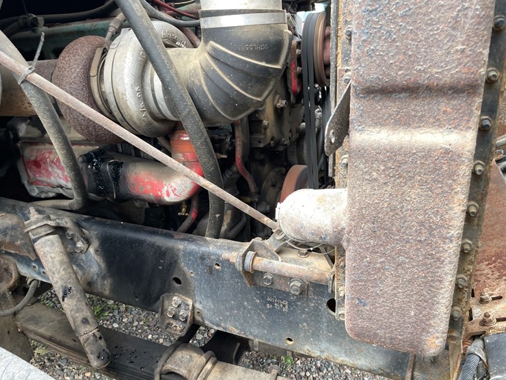 #1451-•-1979-international-f2275-grain-truck-(has-mn-title)-image-30