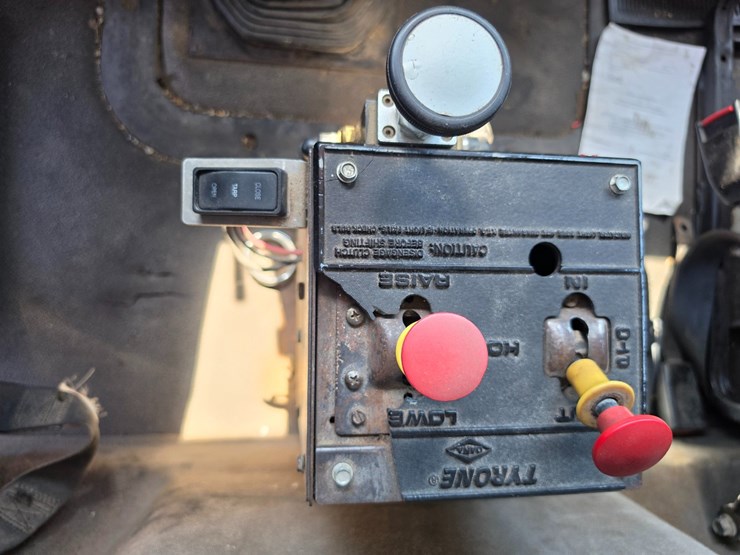 1996-mack-ch600-image-85