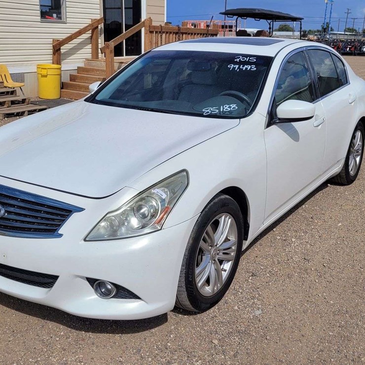 2015 Infiniti Q40 Sedan 4D