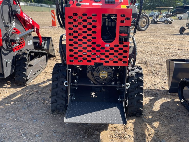 #5503-•-2026-agt-skid-steer-loader-image-12