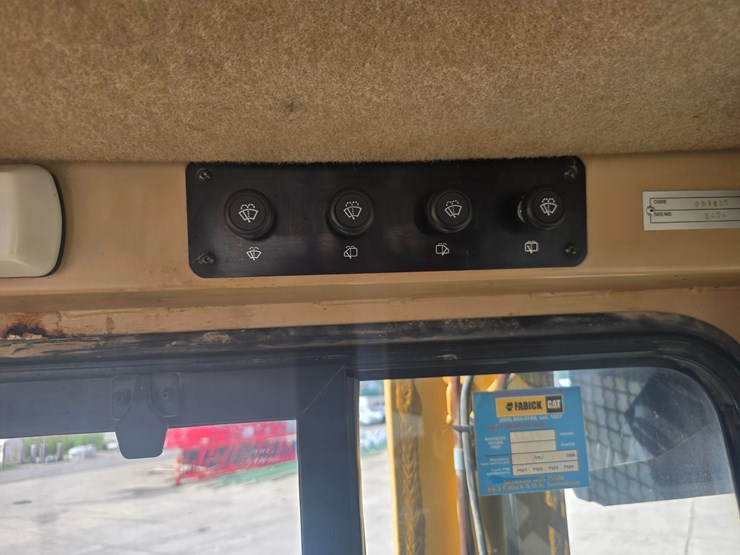 2002-caterpillar-d6m-lgp-image-110
