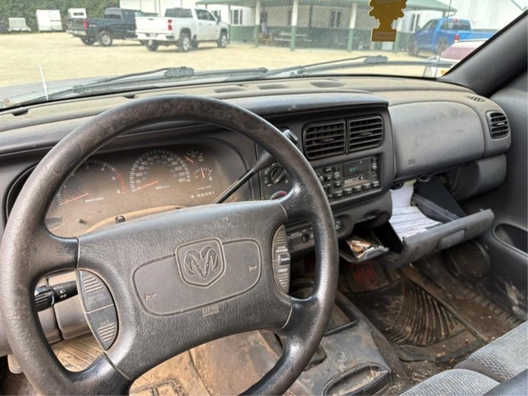 1999-dodge-dakota-image-8