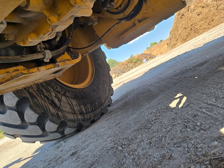2016-caterpillar-930m-image-38