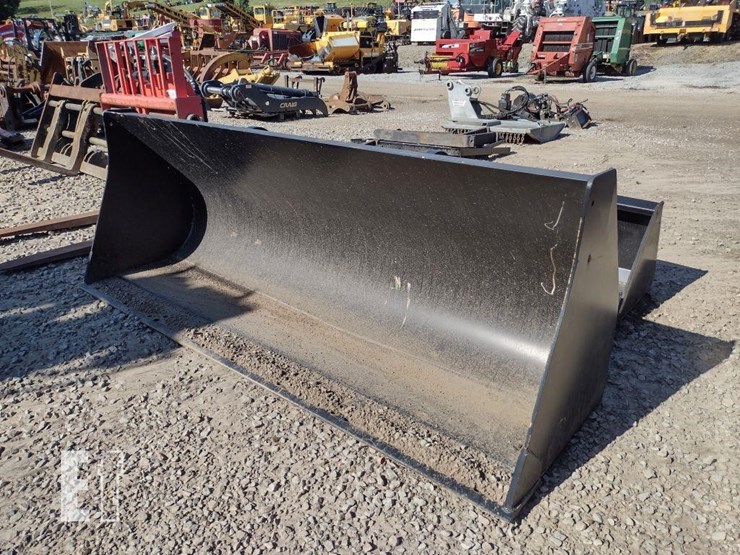 96-inch-wheel-loader-bucket-w/coupler-image-1