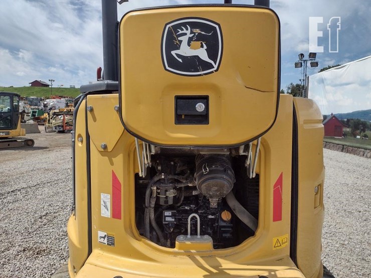 2021-deere-35g-image-33