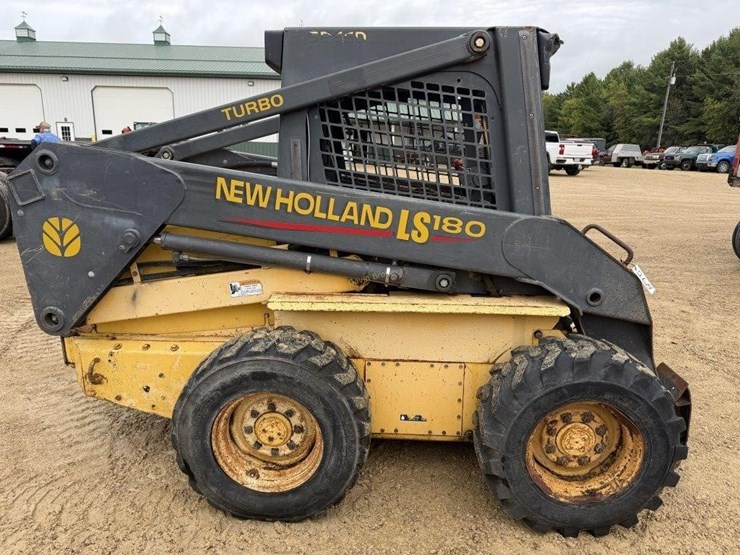 new-holland-ls180-image-2