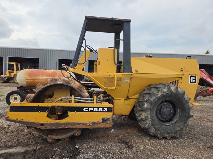 caterpillar-cp-553-image-2