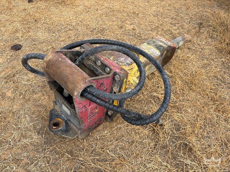 epiroc-sb302-hydraulic-breaker-excavator-attachment-image-5