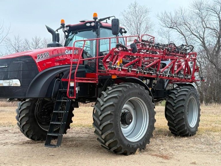 2024-case-ih-trident-5550-image-2