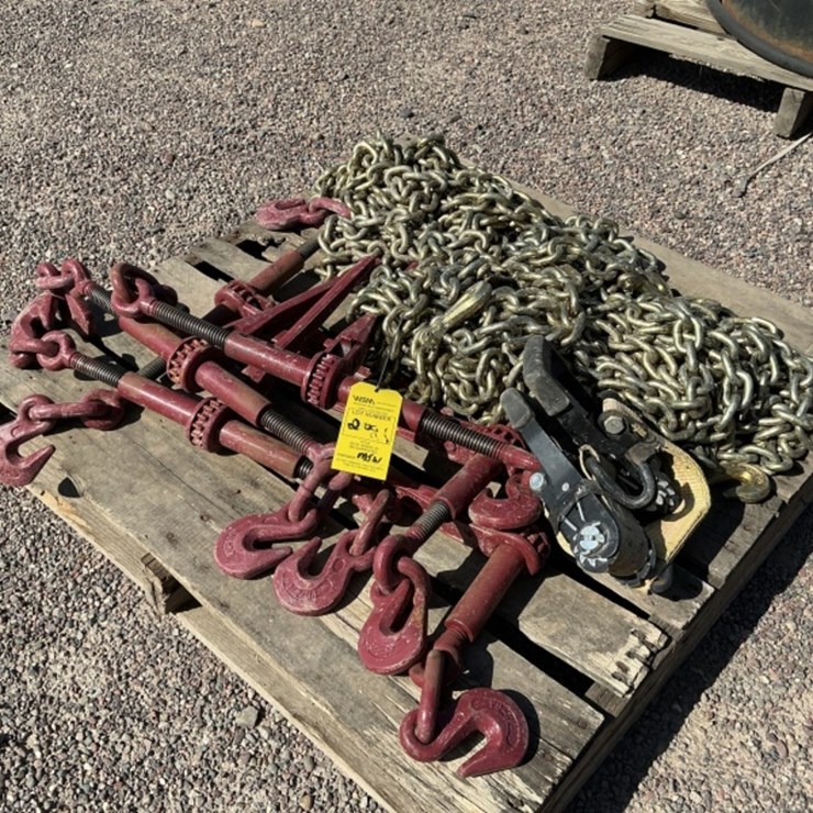 PALLET OF CHAINS AND BINDERS