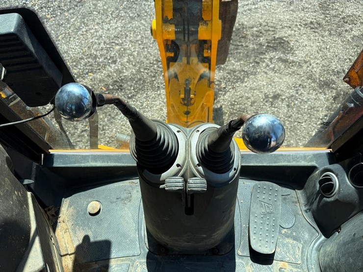 jcb-214-image-22