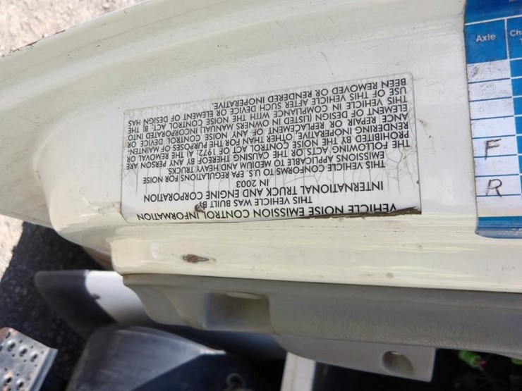 2004-international-durastar-4300-image-30