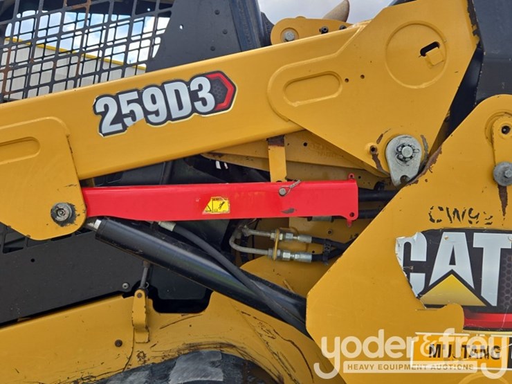 2023-caterpillar-259d3-image-24