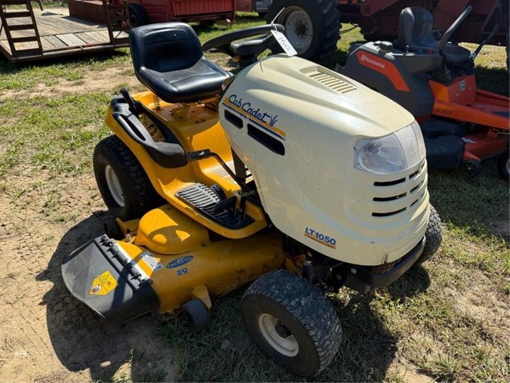 cub-cadet-lt1050-image-2