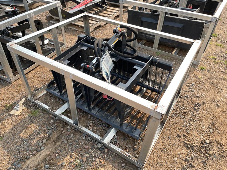 #2036-•-2026-unused-land-honor-mini-skid-steer-grapple-bucket-image-3