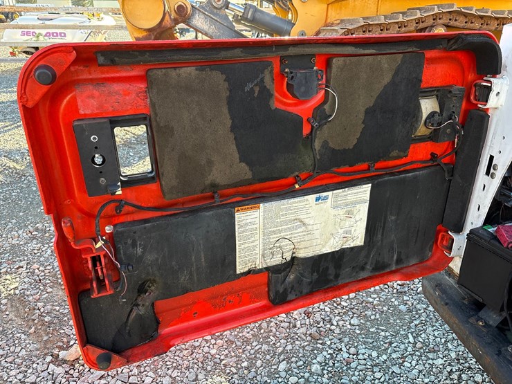 2019-bobcat-t595-image-36