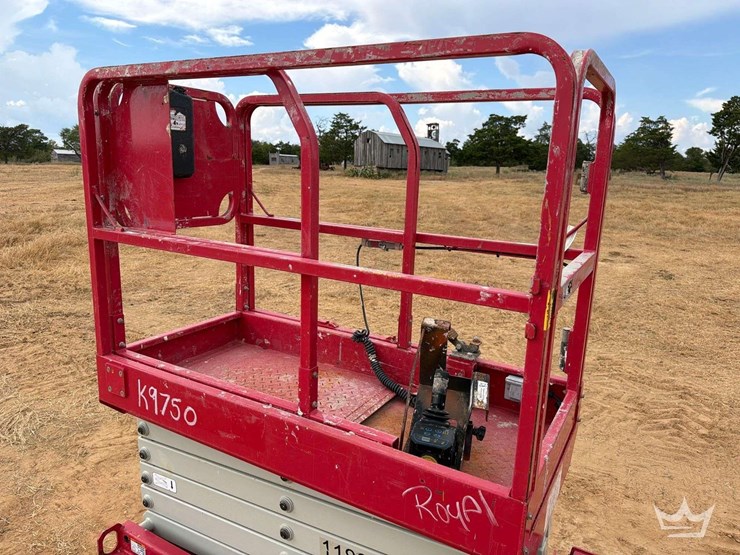 2020-mec-micro19-scissor-lift-image-17