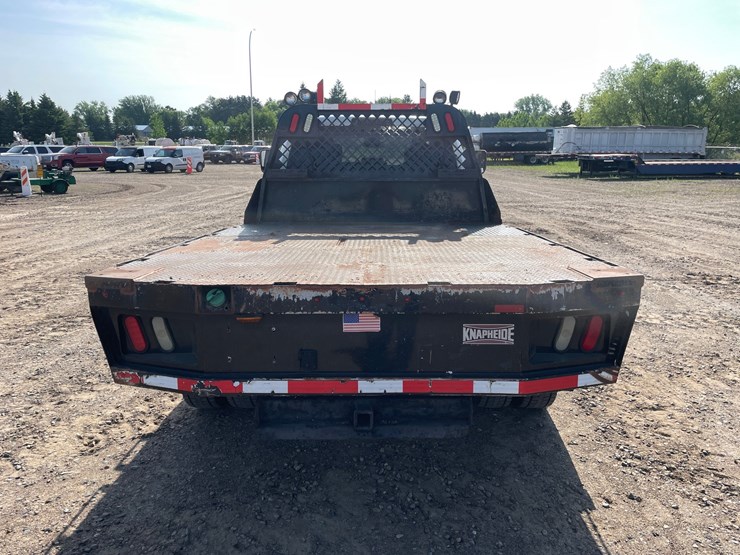 #1485-•-2016-ram-5500-flatbed-truck-(has-mn-salvage-title)-image-4