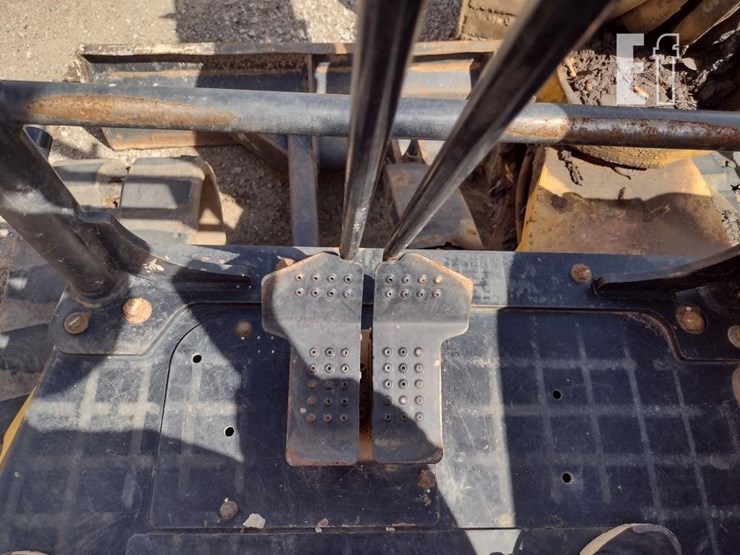 caterpillar-305e2-image-9
