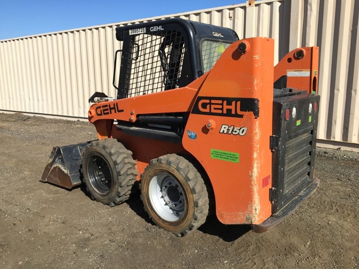 2019-gehl-r150-image-4