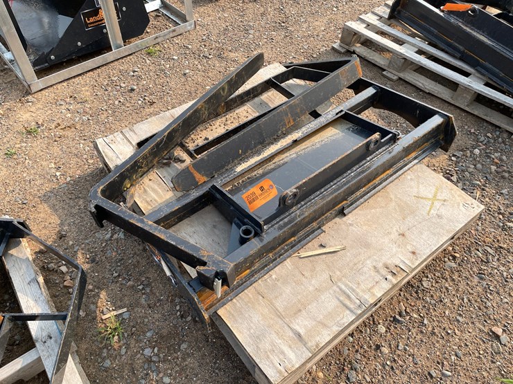 #2039-•-2026-unused-land-honor-mini-skid-steer-pallet-fork-frame-image-1